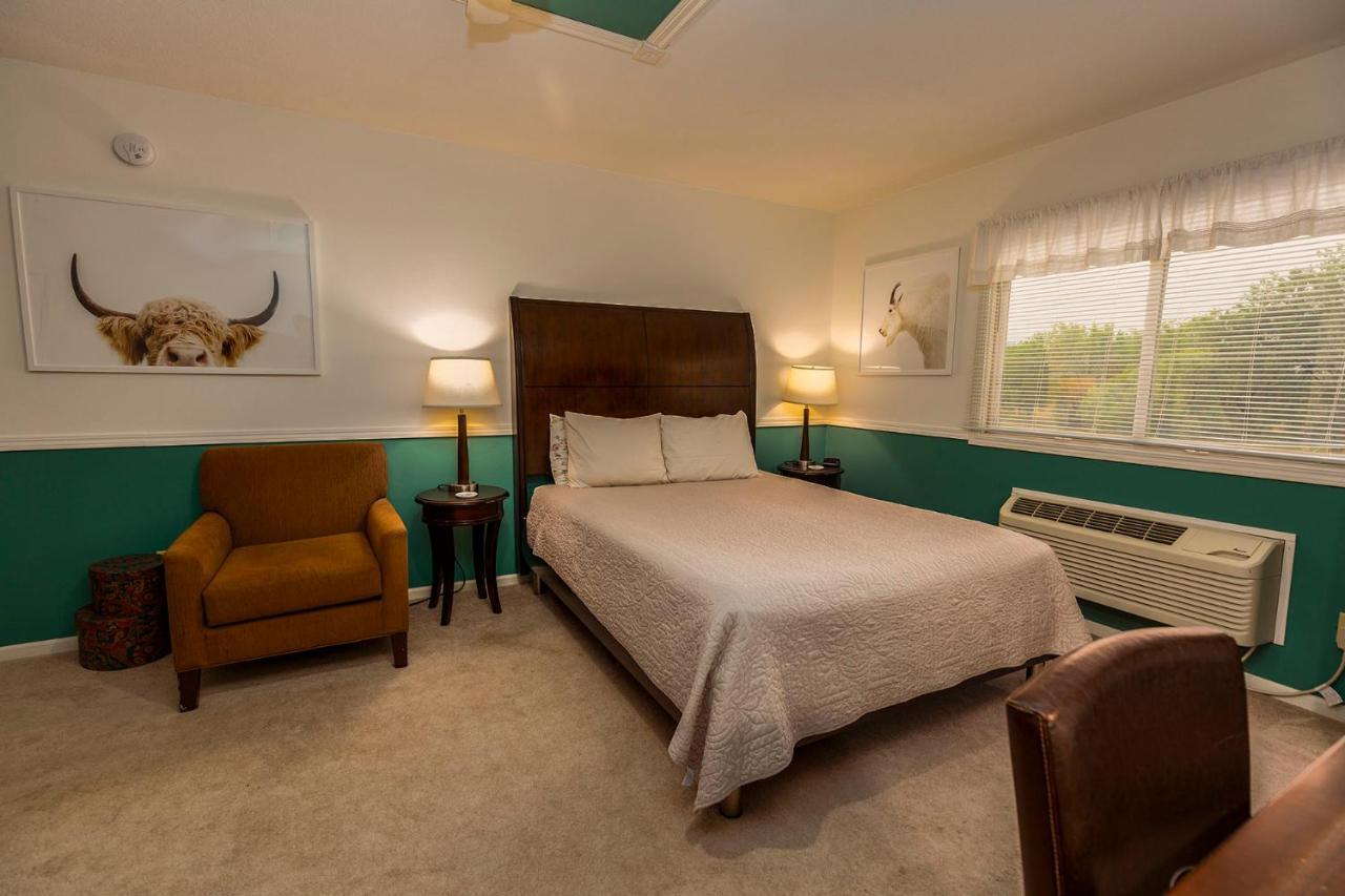 Sweetgrass Inn Bed & Breakfast مدينة رابيد المظهر الخارجي الصورة