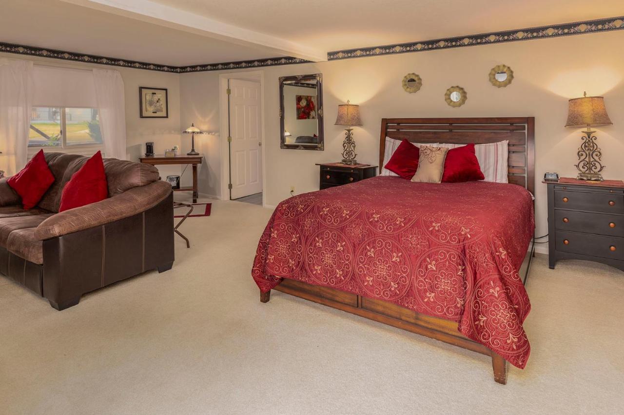 Sweetgrass Inn Bed & Breakfast مدينة رابيد المظهر الخارجي الصورة